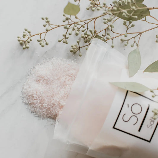 Island Coconut Mineral Salt Soak, by SÕ Luxury