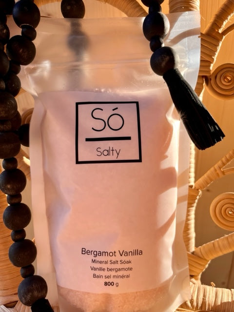 Bergamot Vanilla Mineral Salt Soak, by SÕ Luxury
